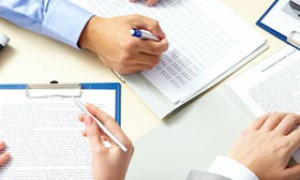 央行在港发行200亿央票，离岸人民币汇率保持稳定